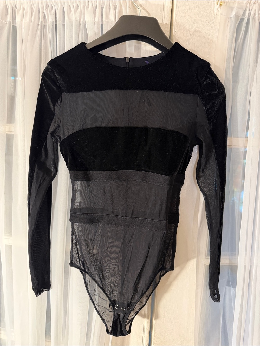 UNDRESS CODE Sheer Mesh Velvet Panel Bodysuit Black Long Sleeve Women’s Size M